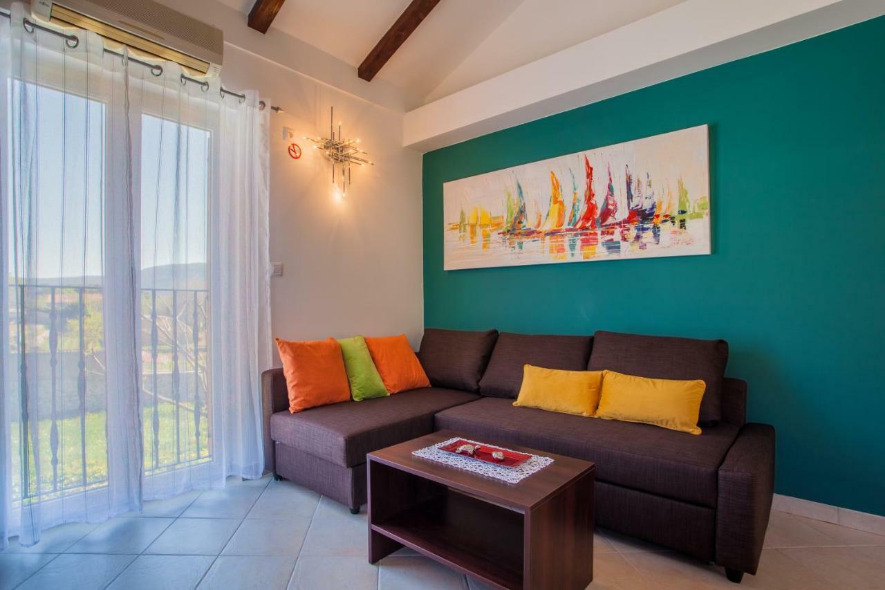 Apartman Madlen Cres Exterior photo