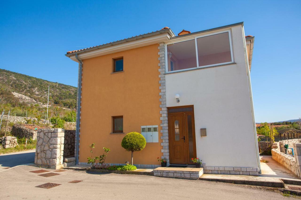 Apartman Madlen Cres Exterior photo